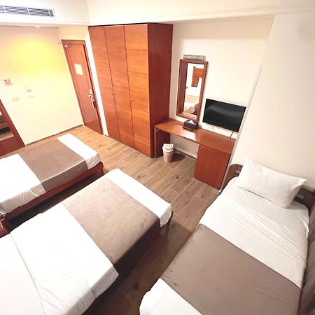 Caesar'S Park Hotel Бейрут Экстерьер фото