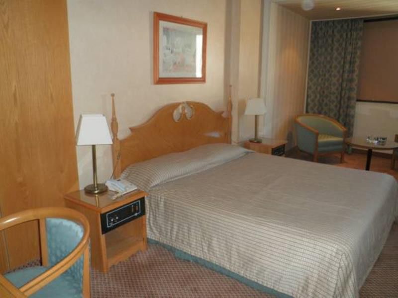 Caesar'S Park Hotel Бейрут Экстерьер фото