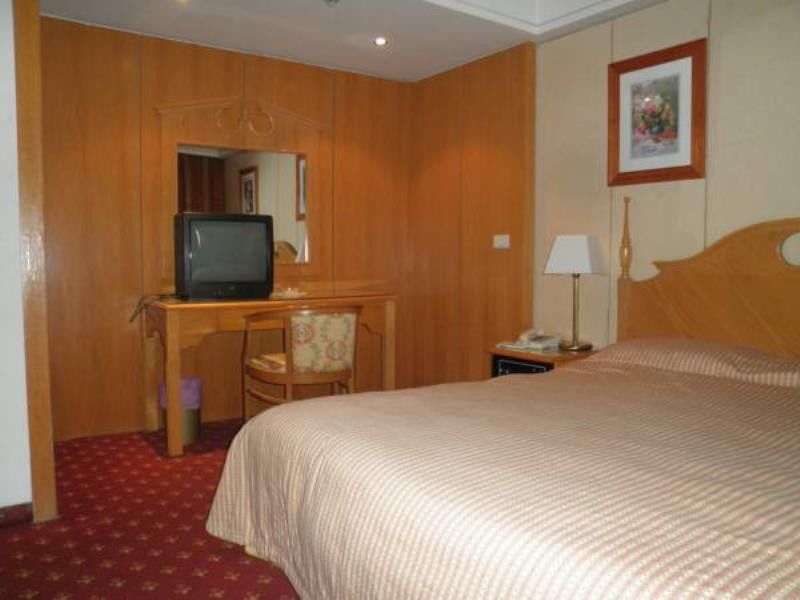 Caesar'S Park Hotel Бейрут Экстерьер фото