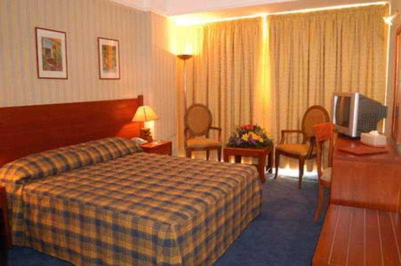 Caesar'S Park Hotel Бейрут Экстерьер фото